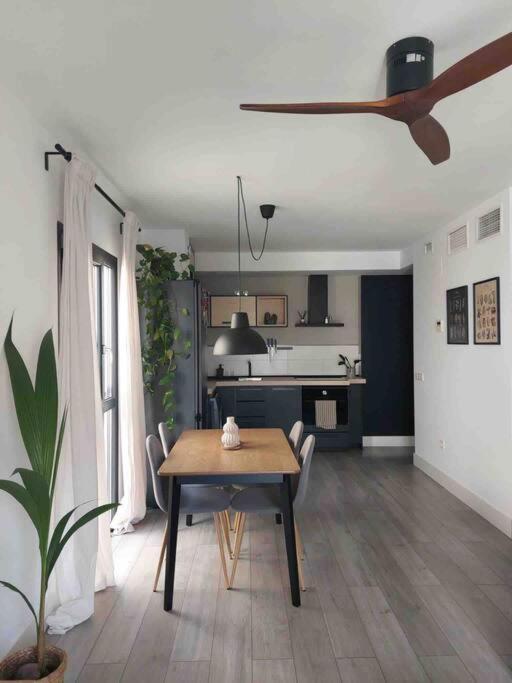 מאלגה Cozy Apartment מראה חיצוני תמונה
