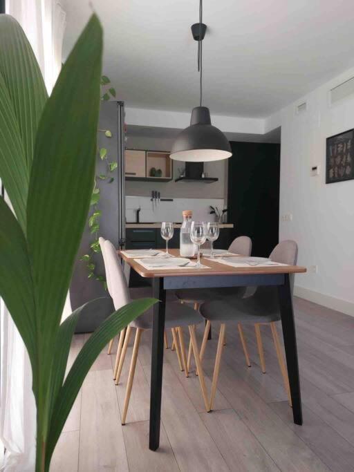 מאלגה Cozy Apartment מראה חיצוני תמונה